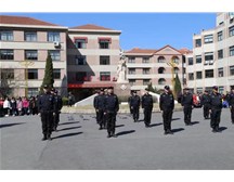 福山保安服务公司与烟台格迈纳尔中学联合举行反恐演练！